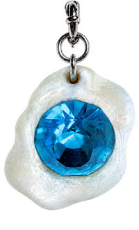 Charm perla con piedra azul