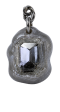Perla gris con piedra