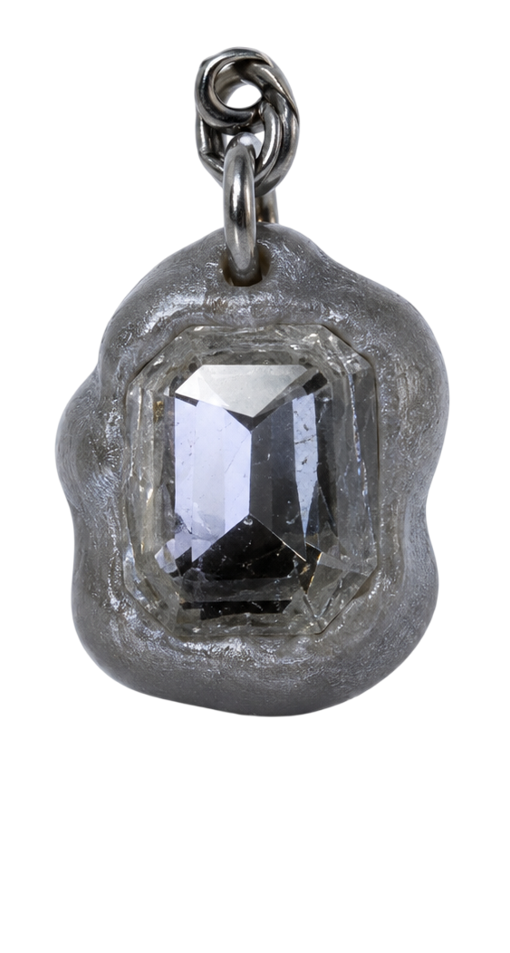 Perla gris con piedra